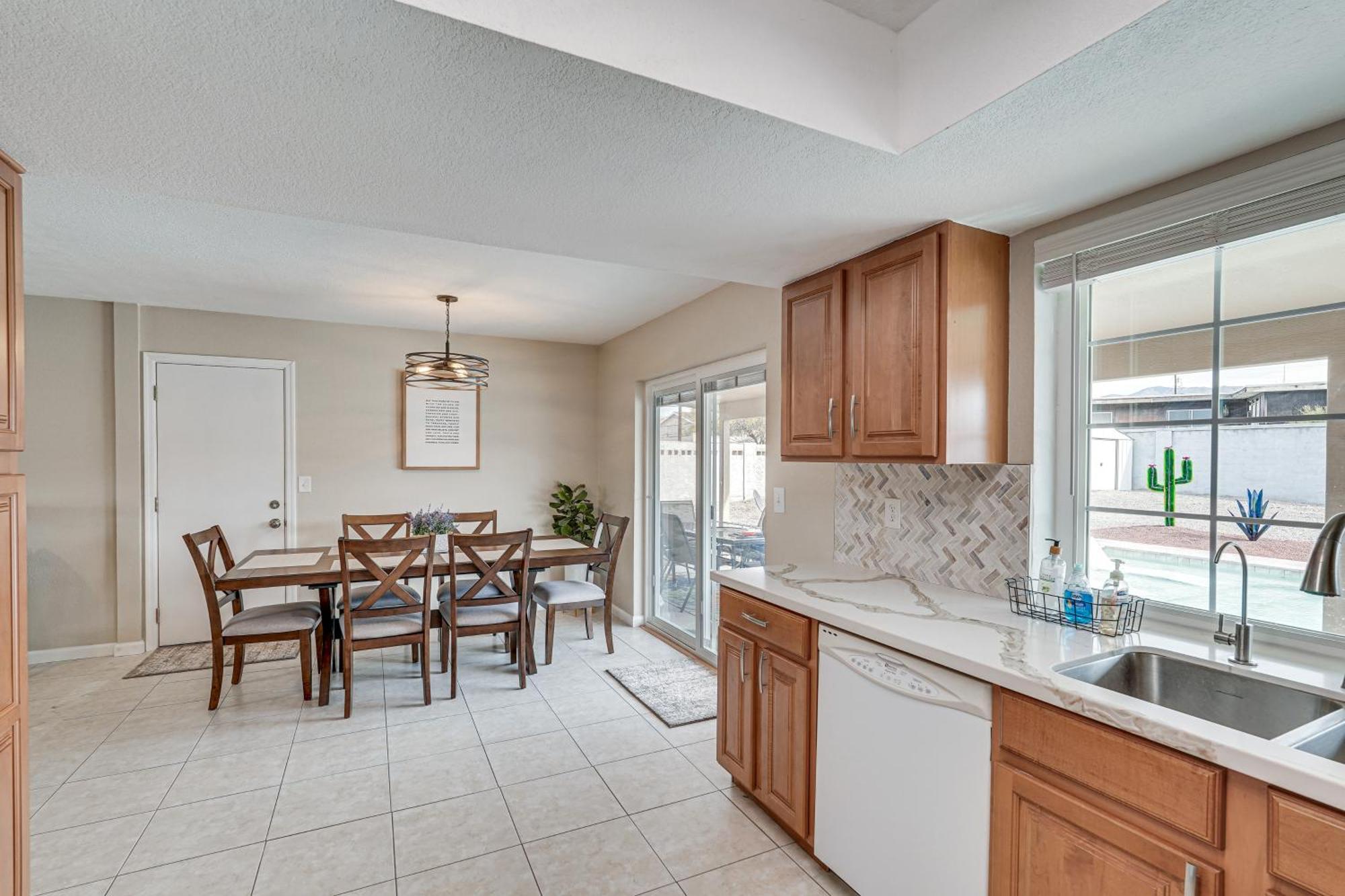 Idyllic With Grill And Pool 5 Mi To Havasu! Holiday home