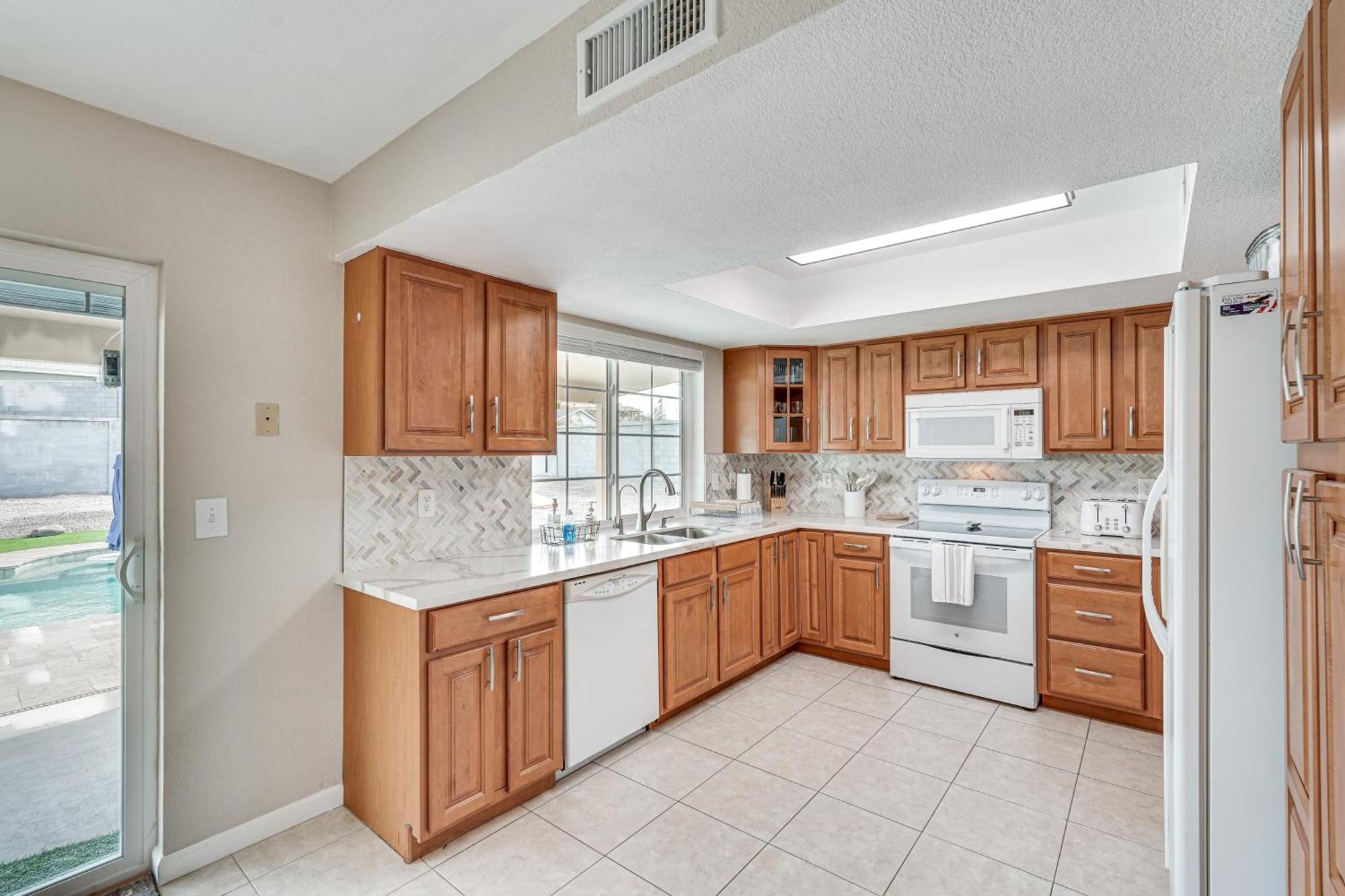 Idyllic With Grill And Pool 5 Mi To Havasu! Holiday home *