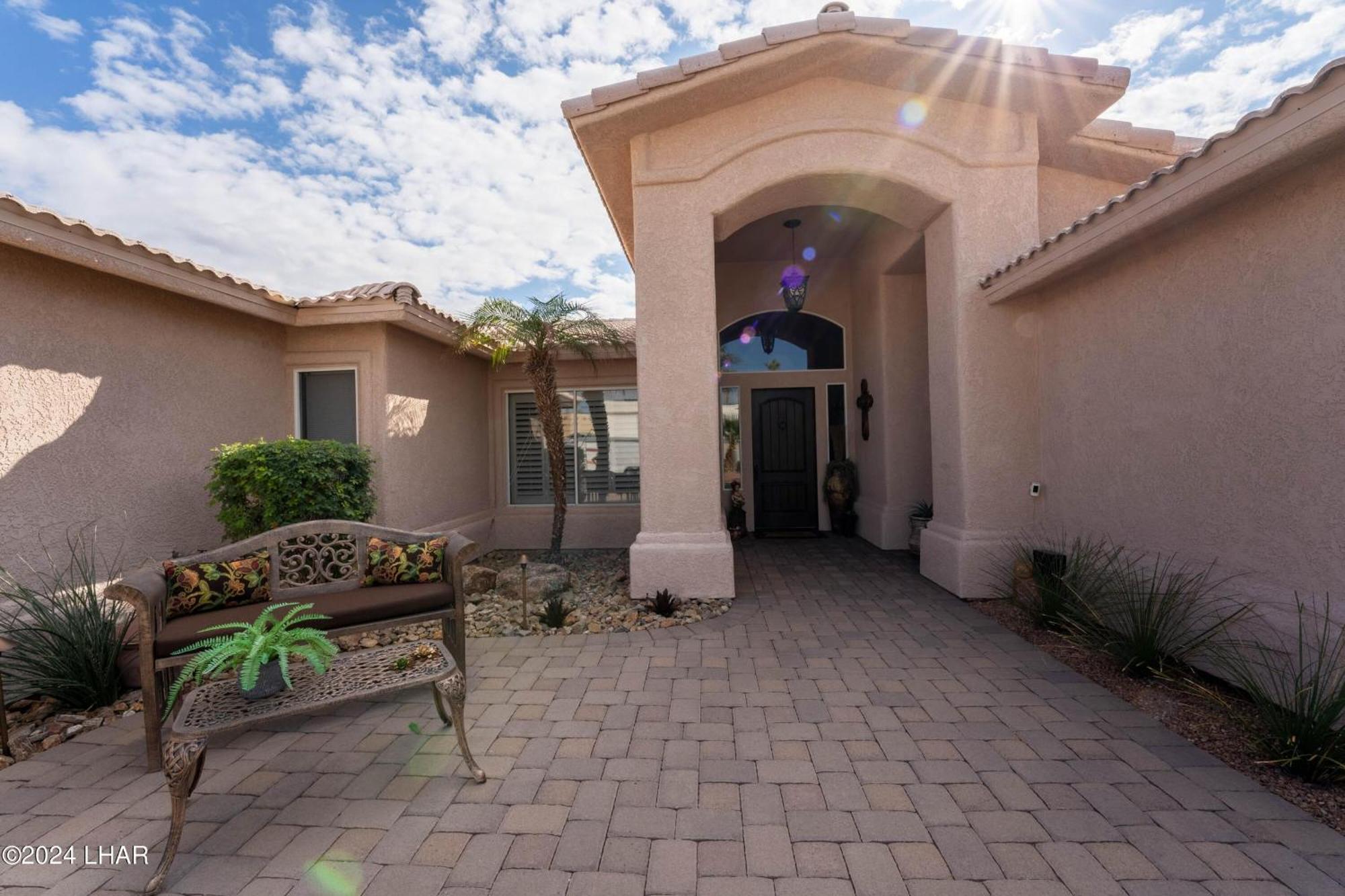 Luxe Havasu 6-bedroom Retreat! Pool, Hot Tub, Views! Holiday home Lake Havasu City