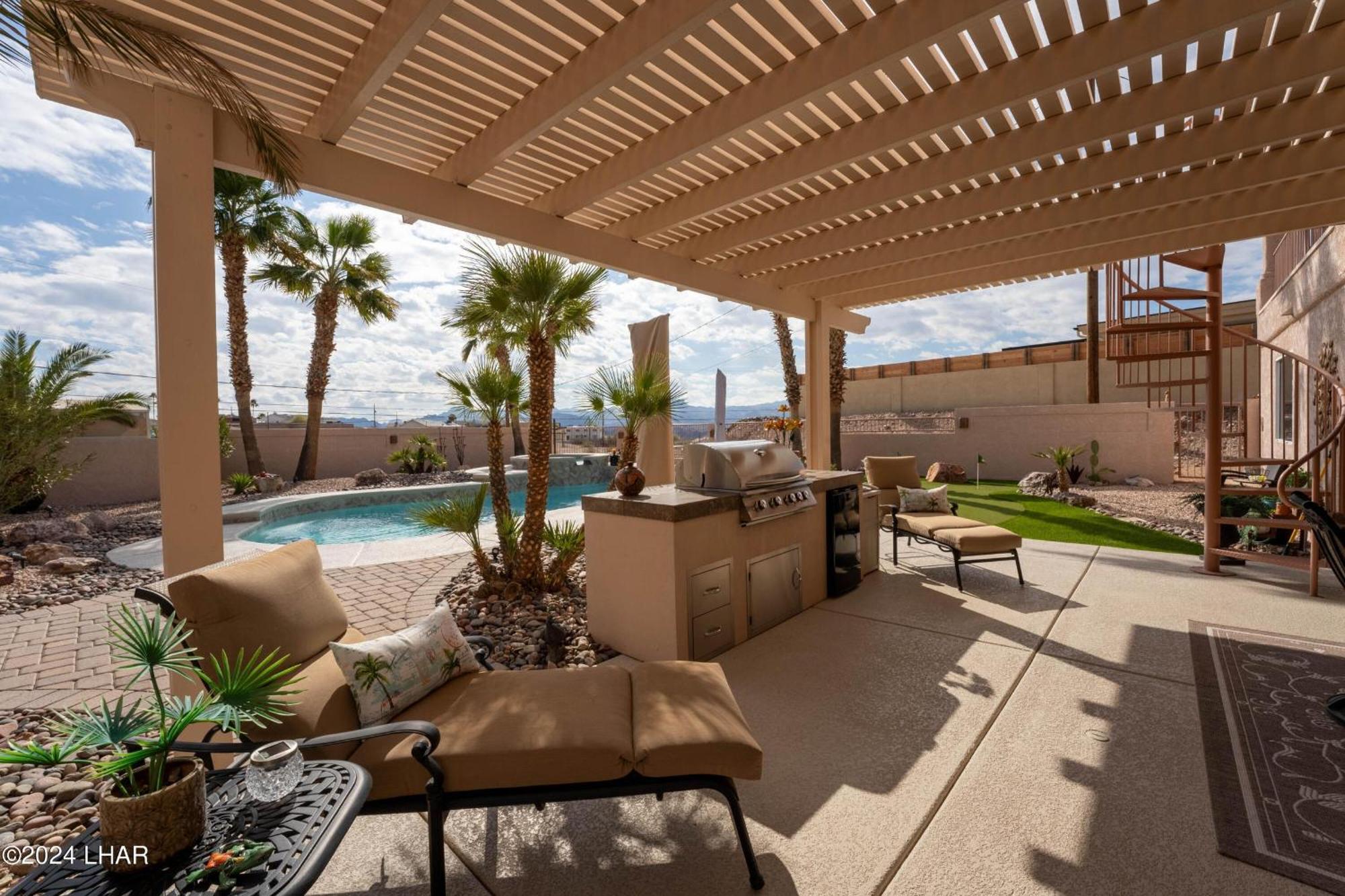 Holiday home Luxe Havasu 6-bedroom Retreat! Pool, Hot Tub, Views! Lake Havasu City