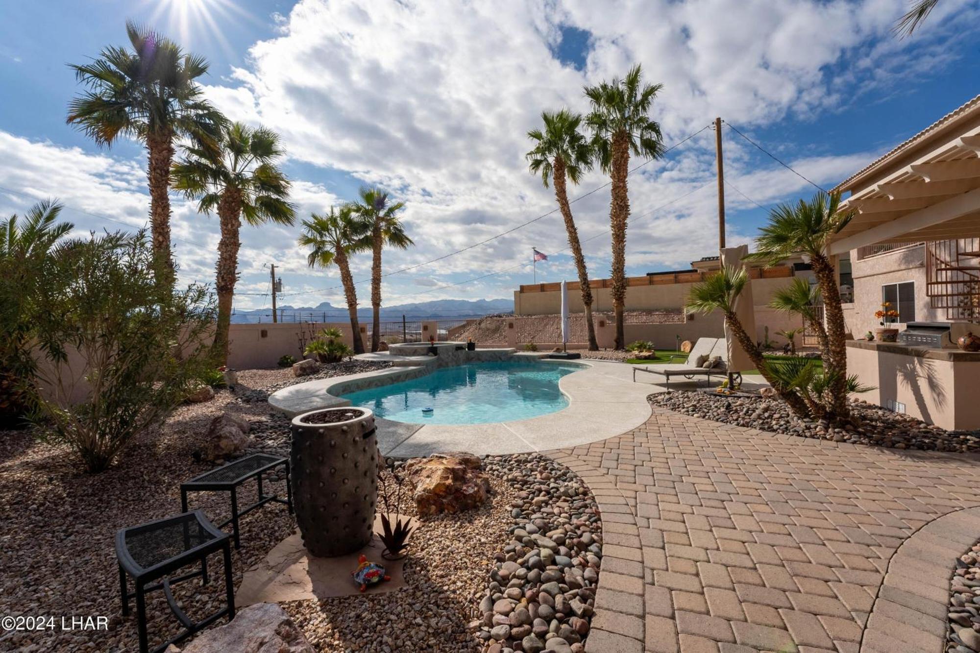 Luxe Havasu 6-bedroom Retreat! Pool, Hot Tub, Views!