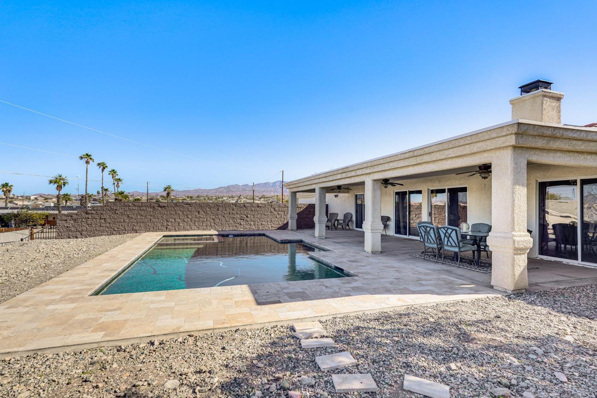 Holiday home Inviting With View 2 Mi To Havasu!