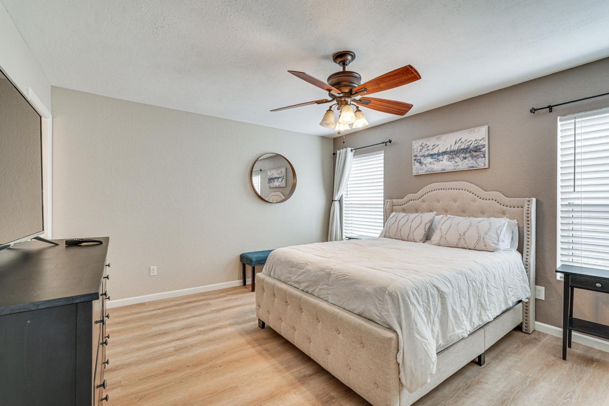 Idyllic With Grill And Pool 5 Mi To Havasu! Holiday home