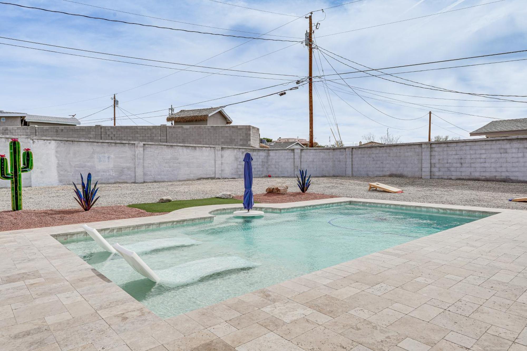 Idyllic With Grill And Pool 5 Mi To Havasu! Holiday home *