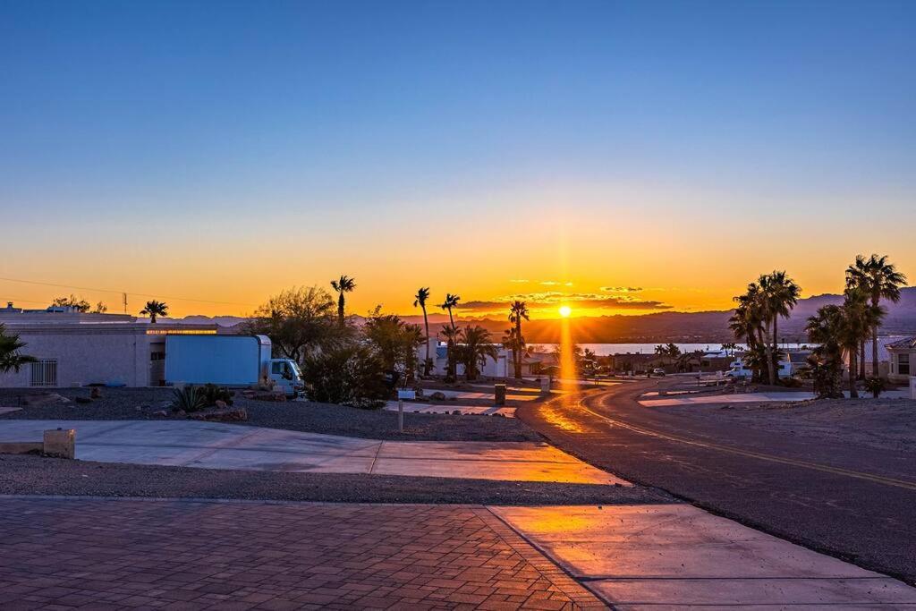 Havalake Heatable Pool Largest Driveway * Lake Havasu City