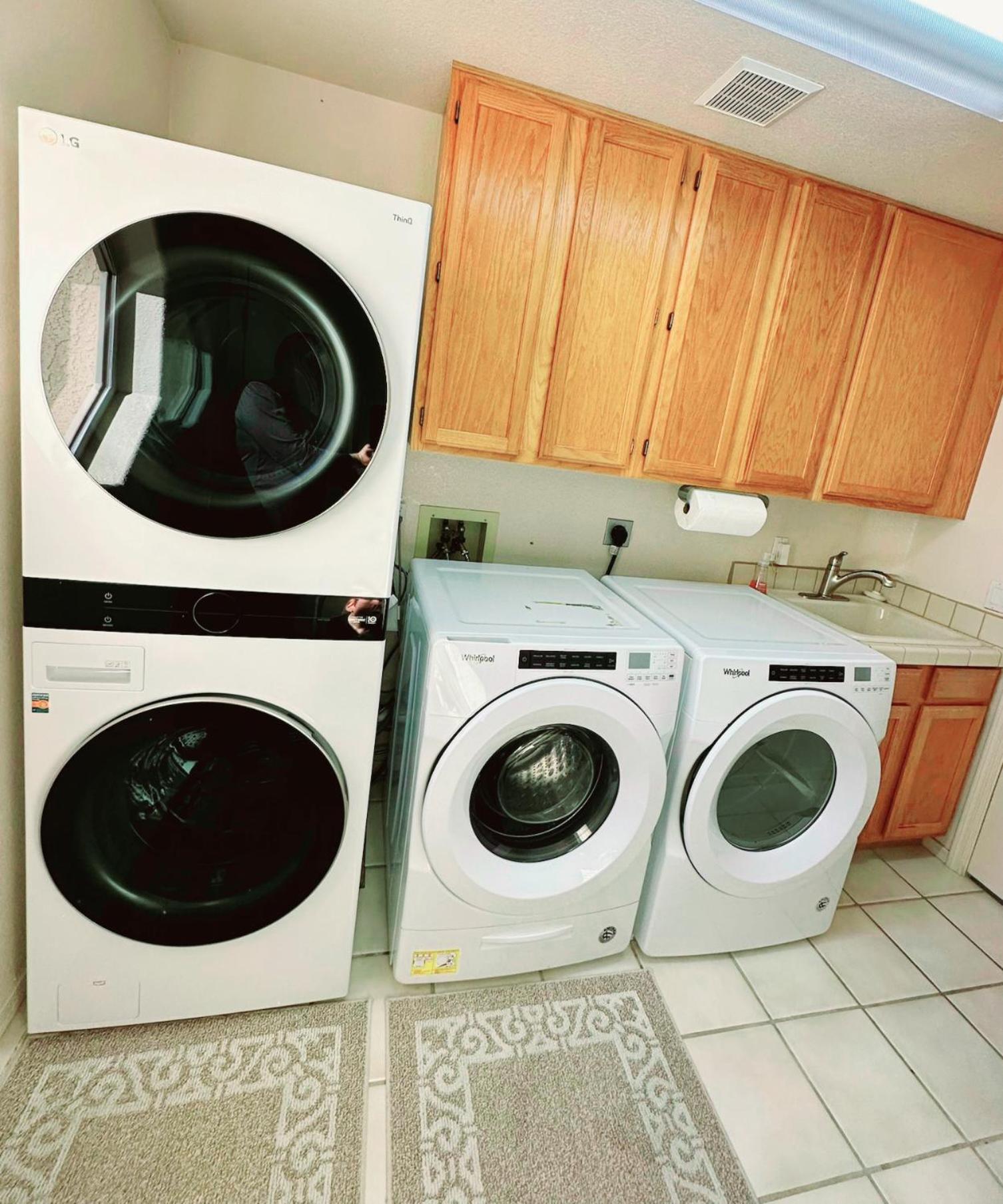 Grand Havasu Oasis With Custom Pool & Spa! Holiday home Lake Havasu City