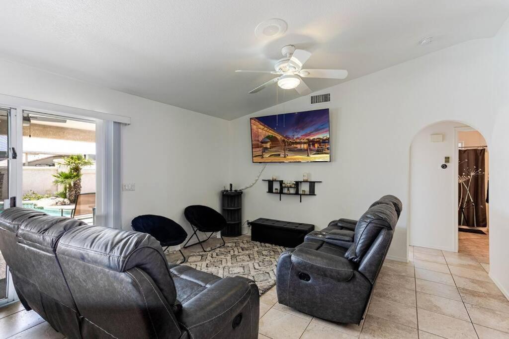 Havamemorable Pool Firepit Views! Holiday home Lake Havasu City