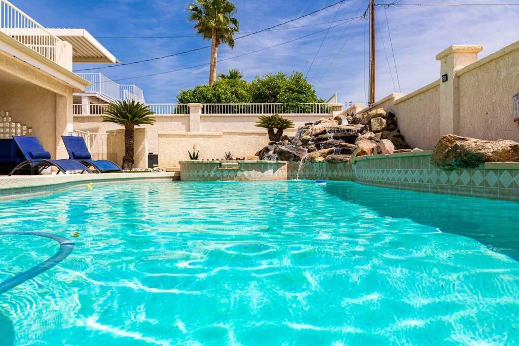 Holiday home Havamemorable Pool Firepit Views!