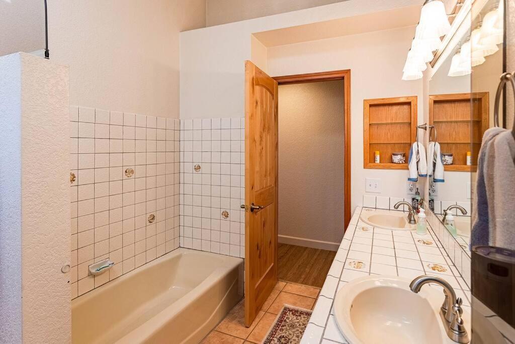 Havalake Heatable Pool Largest Driveway * Lake Havasu City
