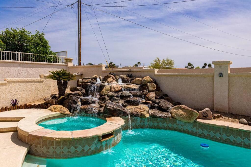Holiday home Havamemorable Pool Firepit Views!