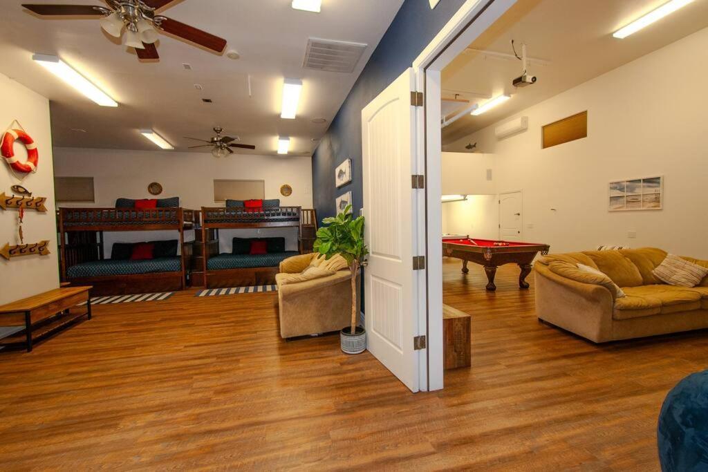 Anchor House - Pool Game Sleeps 22 Holiday home Lake Havasu City