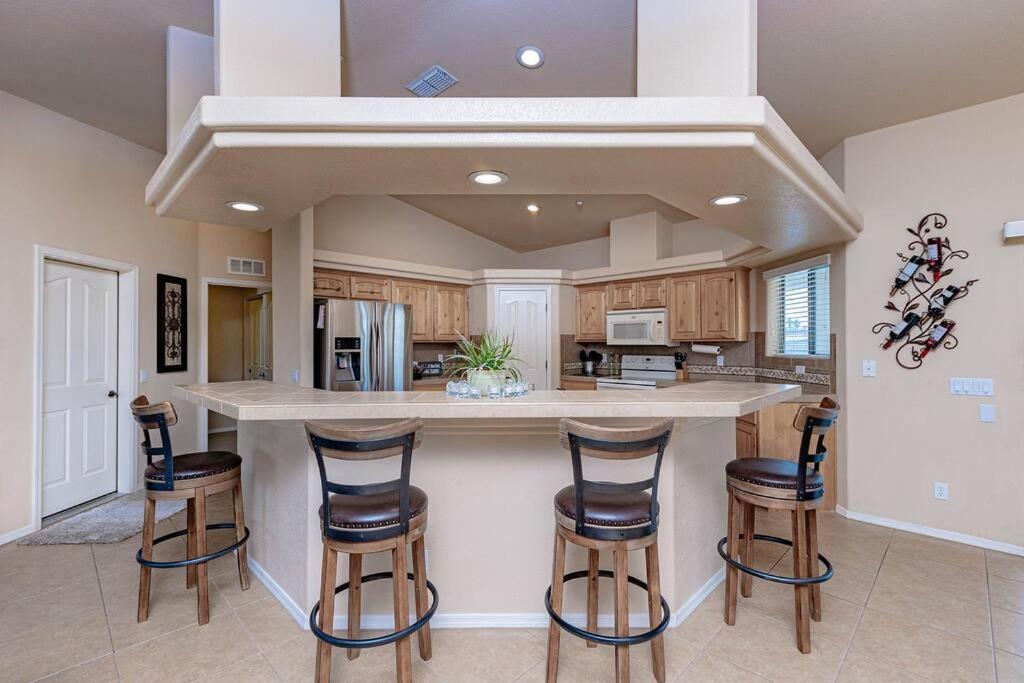 Holiday home New Luxury Pool Game Views Lake Havasu City