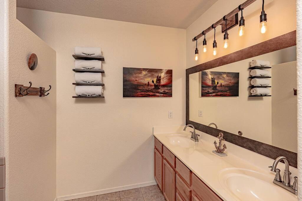 Anchor House - Pool Game Sleeps 22 * Lake Havasu City