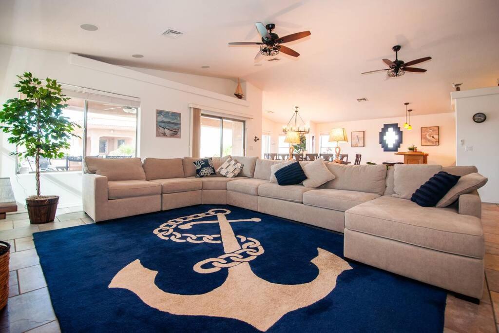 Anchor House - Pool Game Sleeps 22 Holiday home Lake Havasu City
