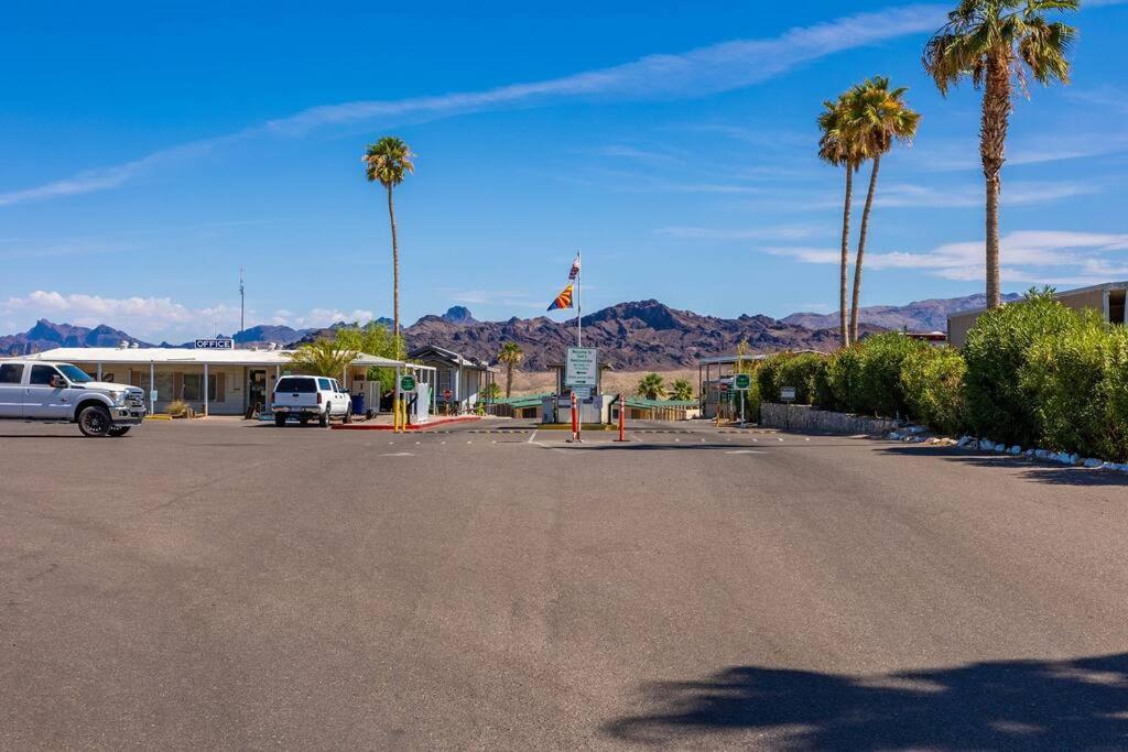 Lakeside Luxury - Sams Beachcomber Access Holiday home Lake Havasu City