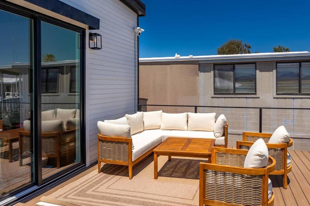 Lakeside Luxury - Sams Beachcomber Access * Lake Havasu City