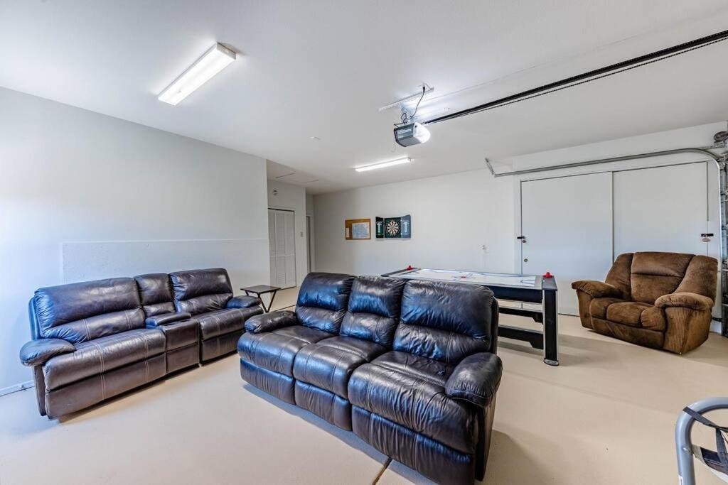 Holiday home Havagetaway Pool Bbq Mountain Views Lake Havasu City