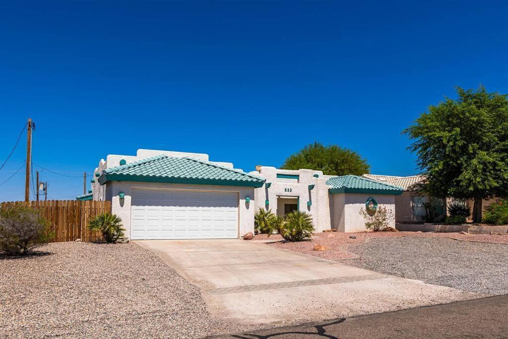 Holiday home Havagetaway Pool Bbq Mountain Views Lake Havasu City