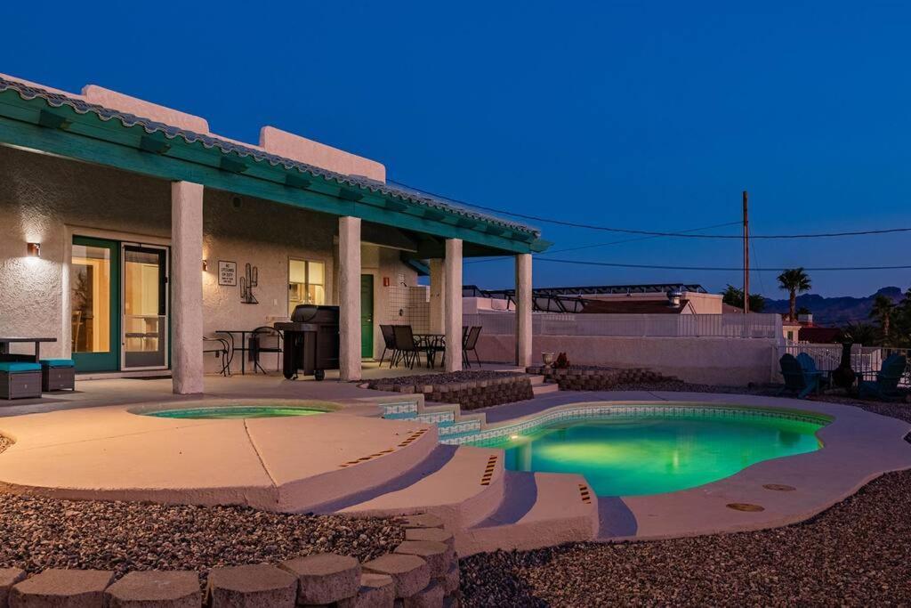 Holiday home Havagetaway Pool Bbq Mountain Views Lake Havasu City
