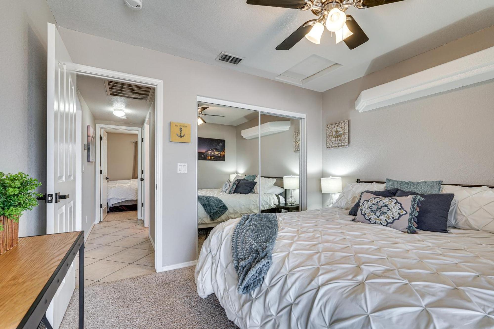 Inviting With View 2 Mi To Havasu! Holiday home