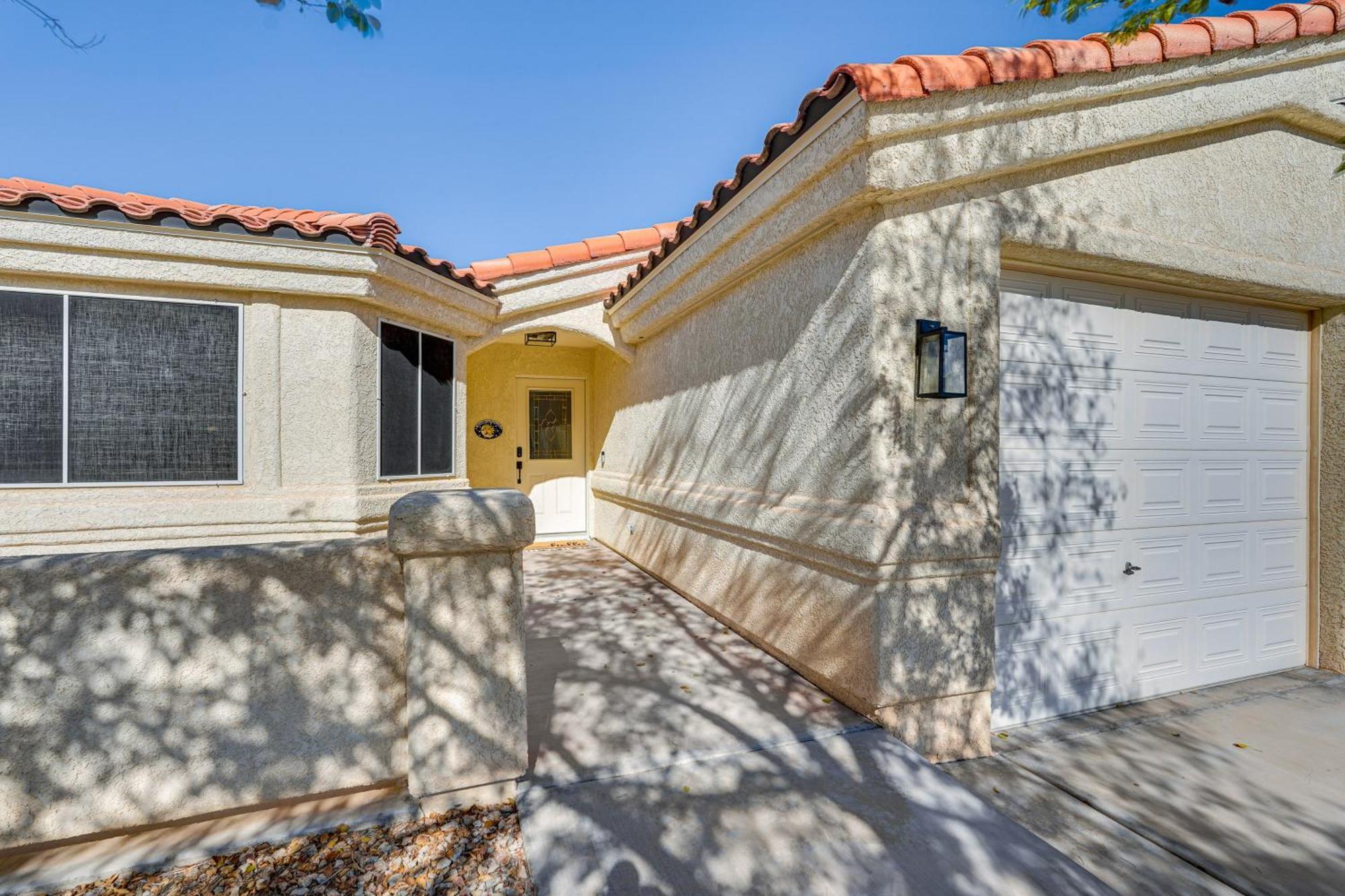 Inviting With View 2 Mi To Havasu! Holiday home *