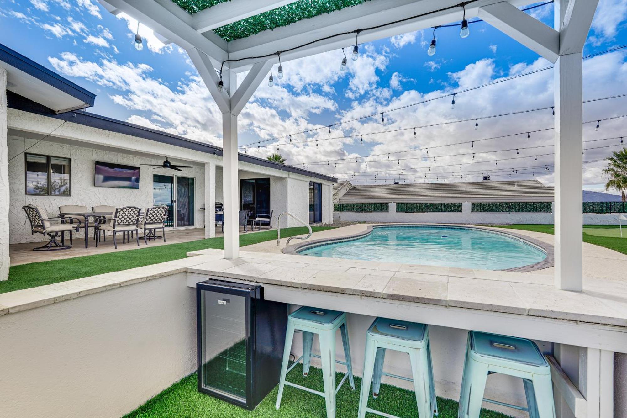 Sunny Arizona Oasis With Views - 2 Mi To Havasu Lake Havasu City