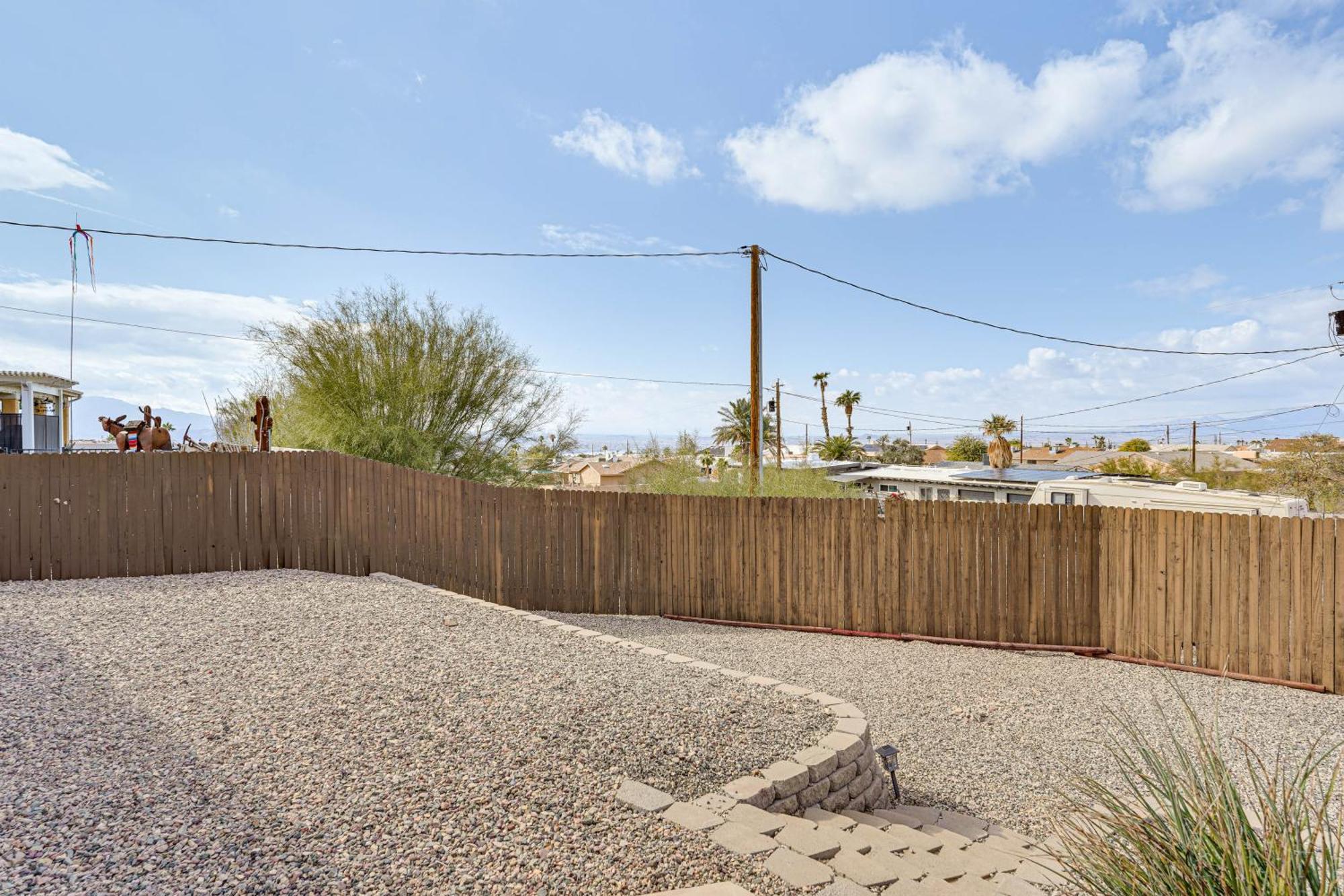 Havasu With Covered Patio, Grill And Views! Holiday home