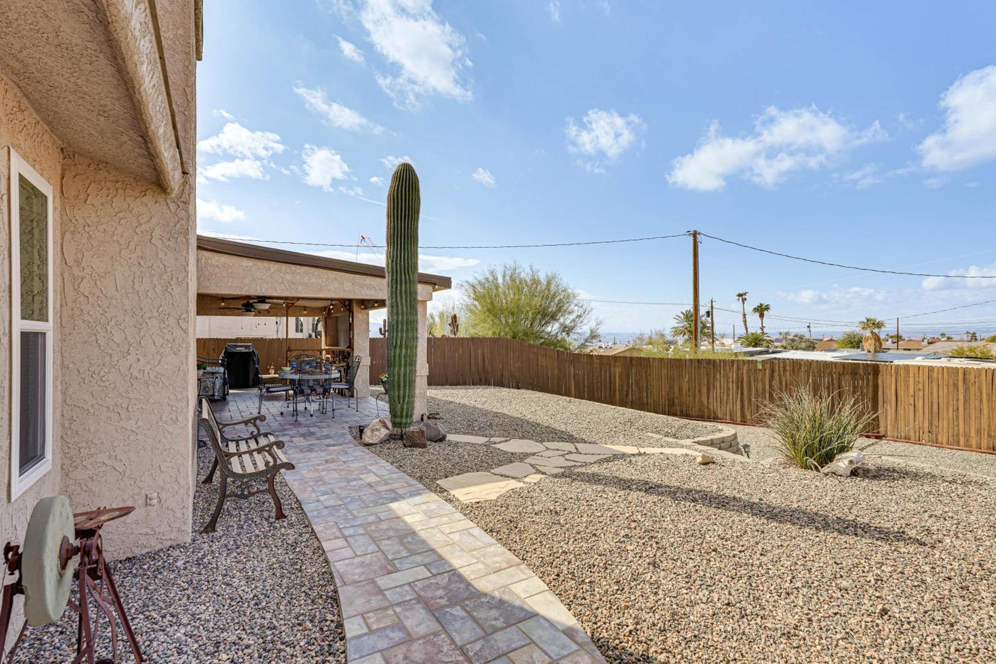Havasu With Covered Patio, Grill And Views! Holiday home Lake Havasu City