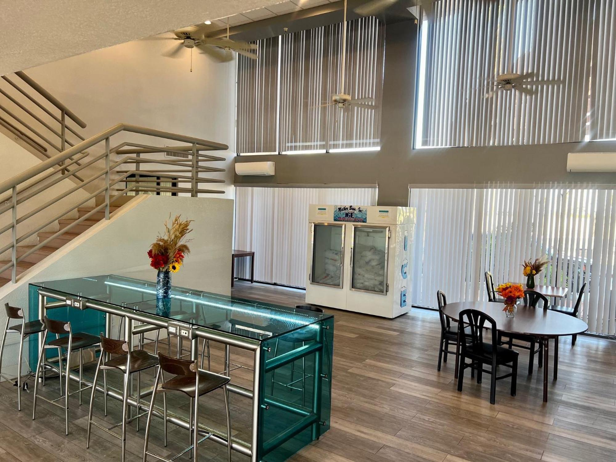 6 Havasu Az Hotel