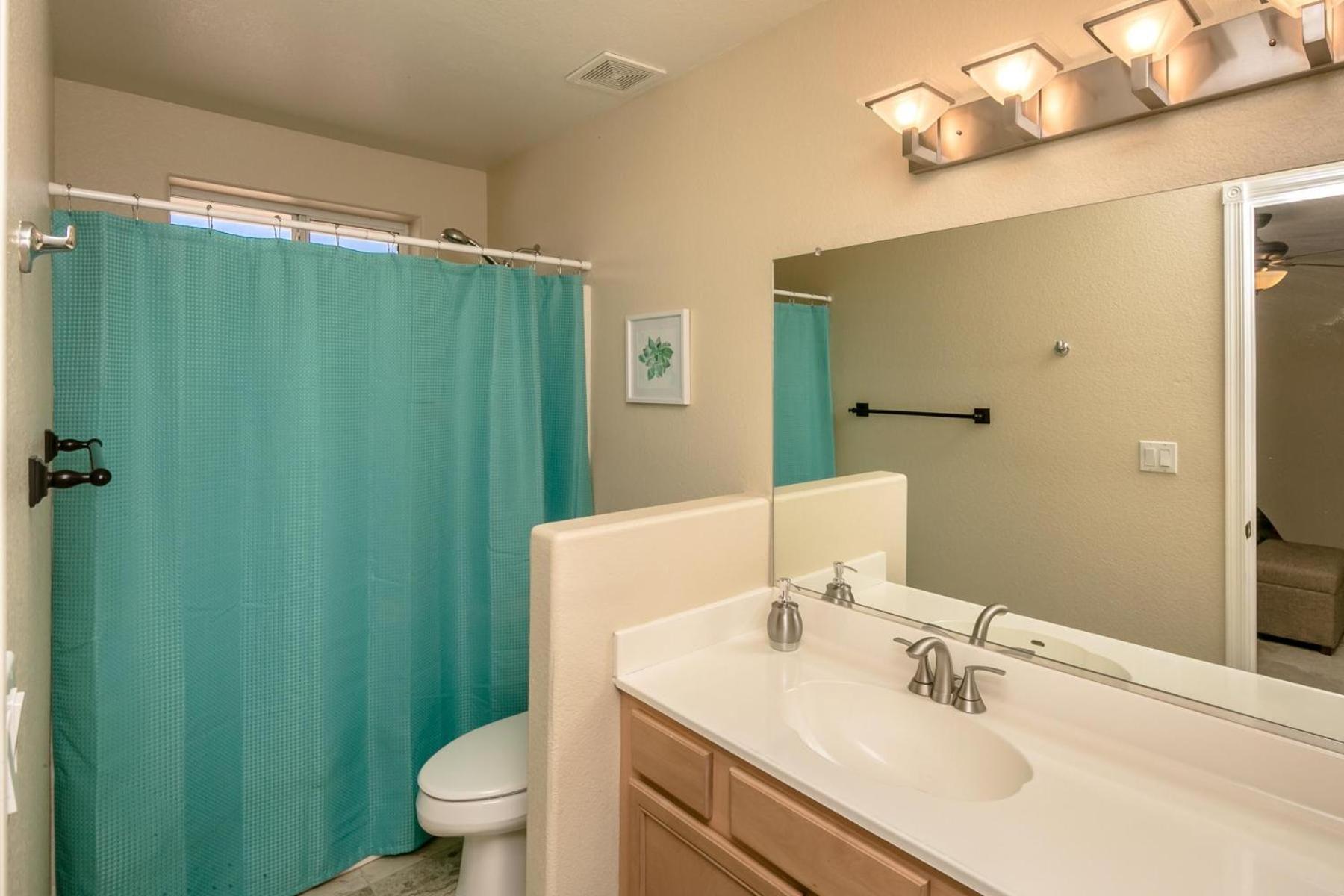 Carlsbad Cutie - Sparkling Pool Lake Havasu City