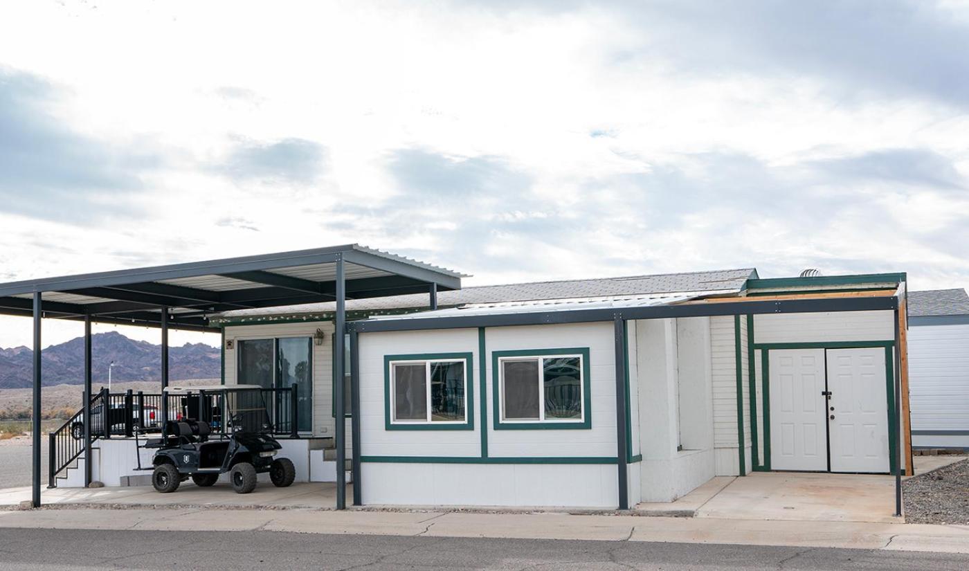 Holiday home Sam's Beachcomber Beauty, Front Row, Gorgeous Views! #222