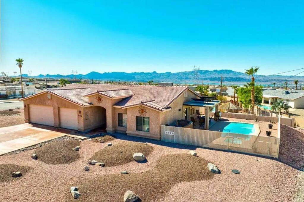 Holiday home Tranquil Desert Oasis W/ Heatable Pool & Lake Havasu City