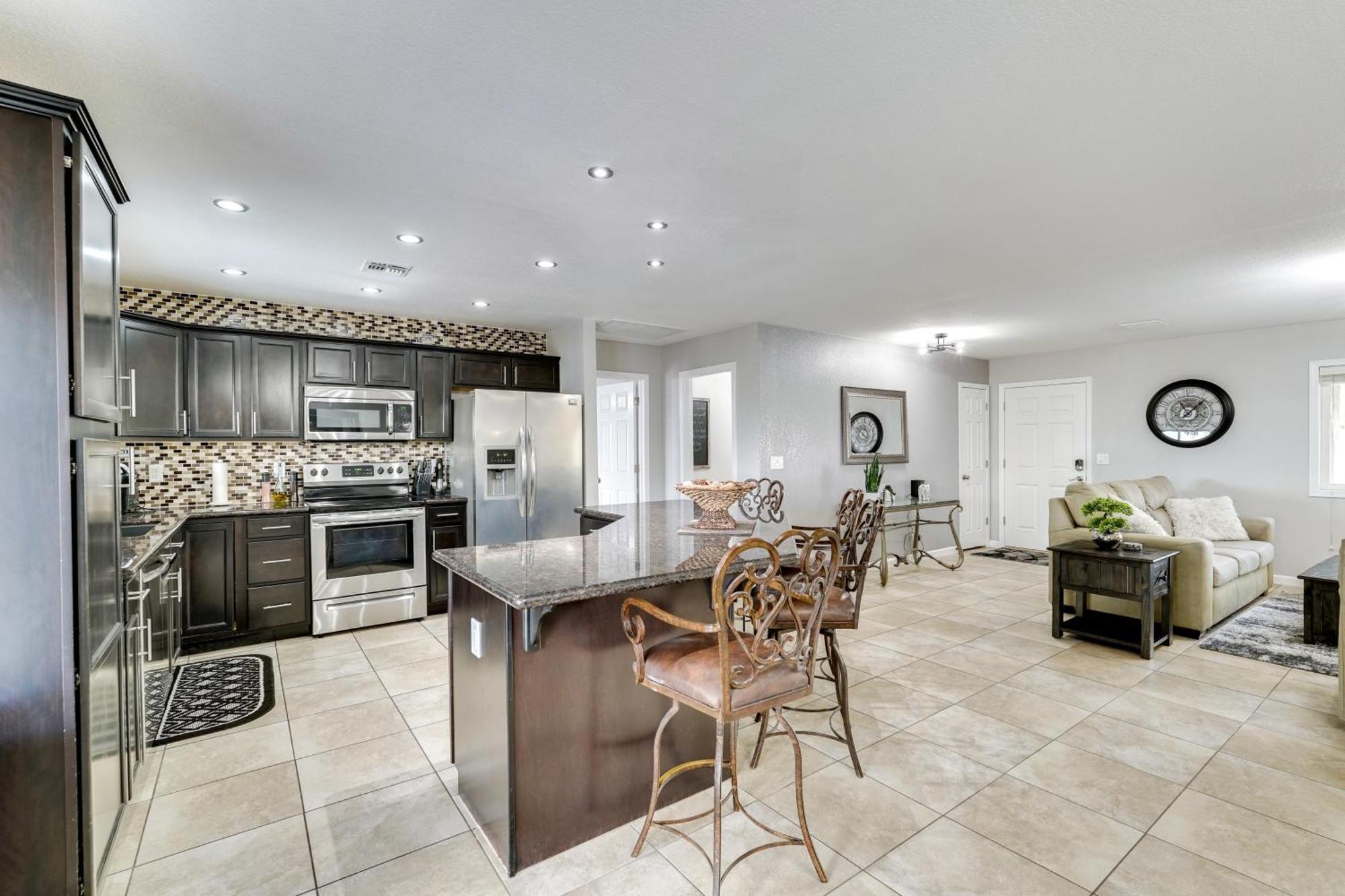 Havasu Getaway With Pool About 5 Mi To Beach! Holiday home