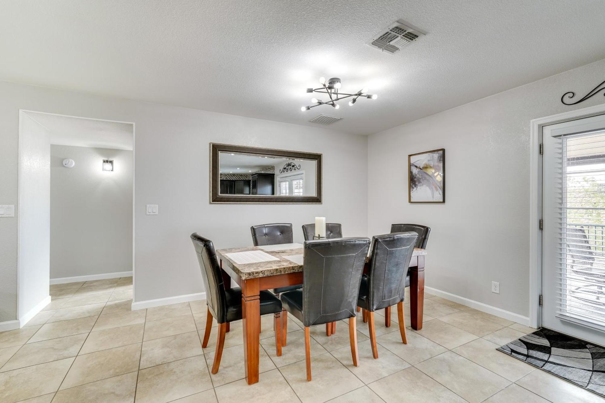 Havasu Getaway With Pool About 5 Mi To Beach! Holiday home