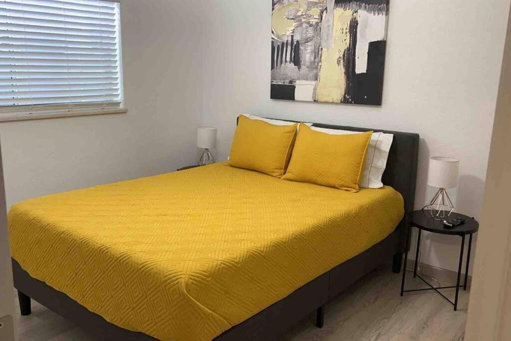 Holiday home Spacious Getaway! Pool, Spa, Sleeps 9