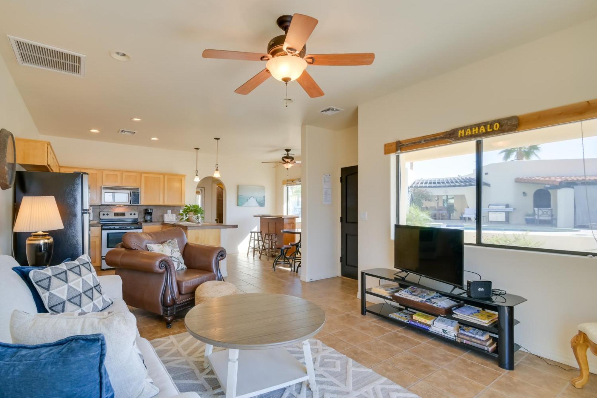 Bright With Pool And - 5 Mi To Havasu Holiday home *