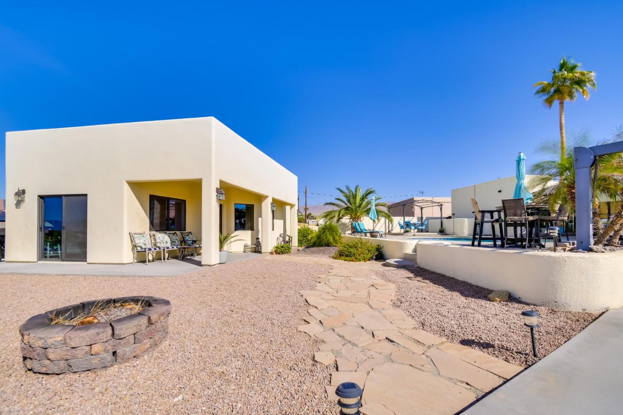 Bright With Pool And - 5 Mi To Havasu Holiday home *