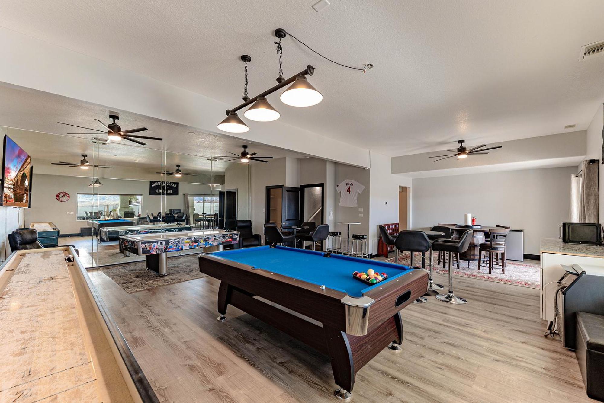 Lakeview Minute From New Launch With Pool And * Lake Havasu City