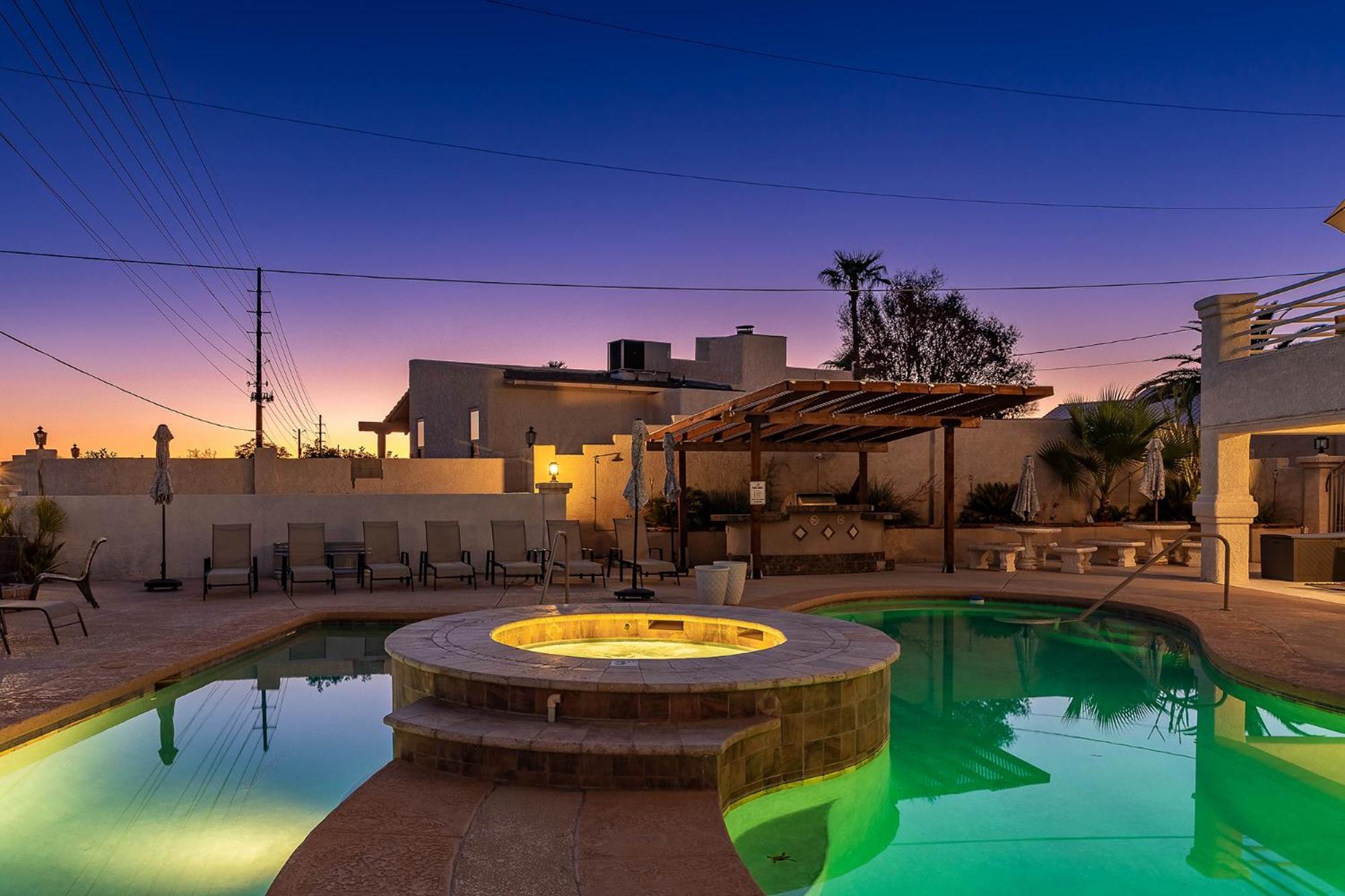 Lakeview Minute From New Launch With Pool And Apartment Lake Havasu City