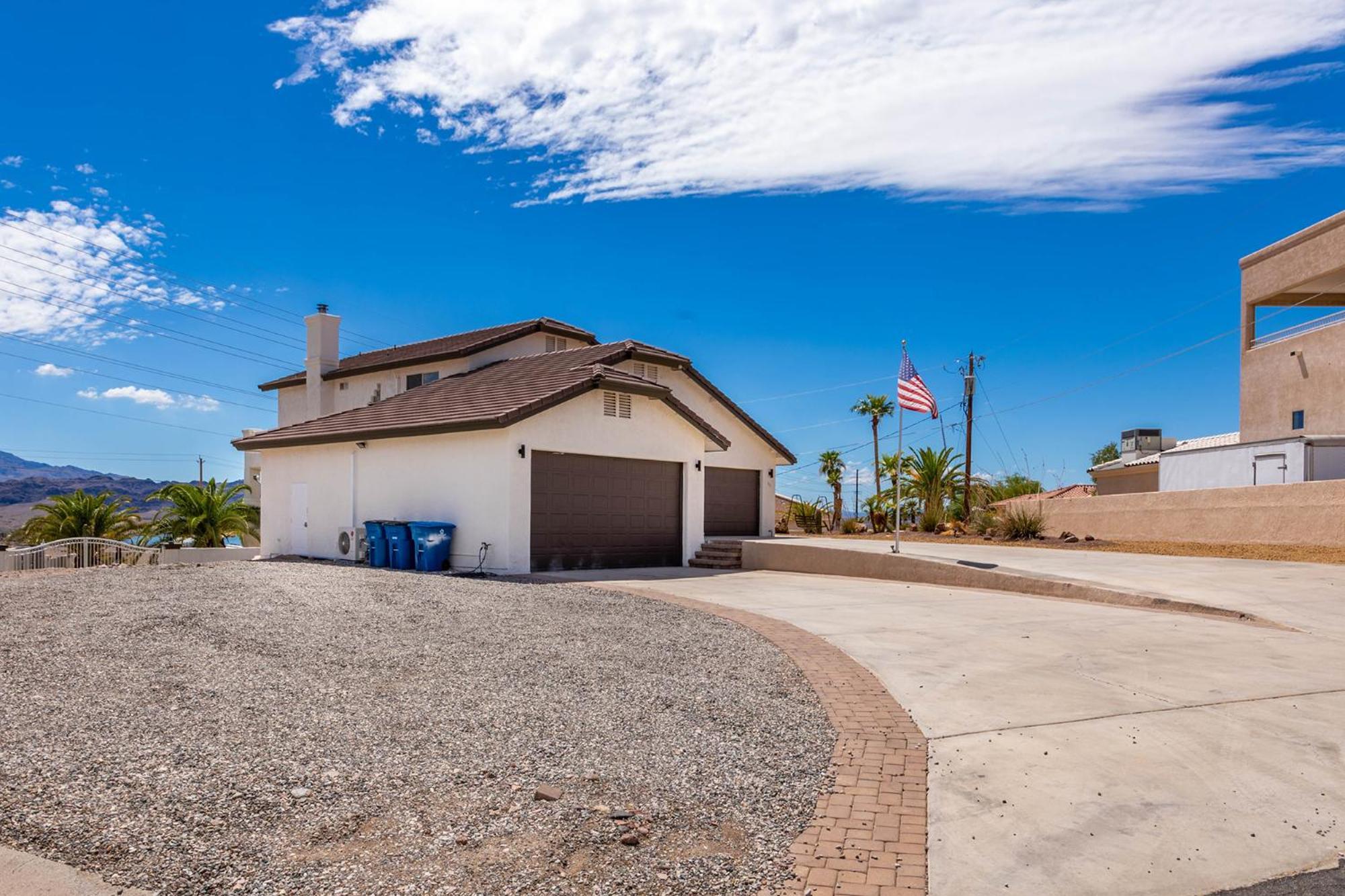 Lakeview Minute From New Launch With Pool And Apartment Lake Havasu City