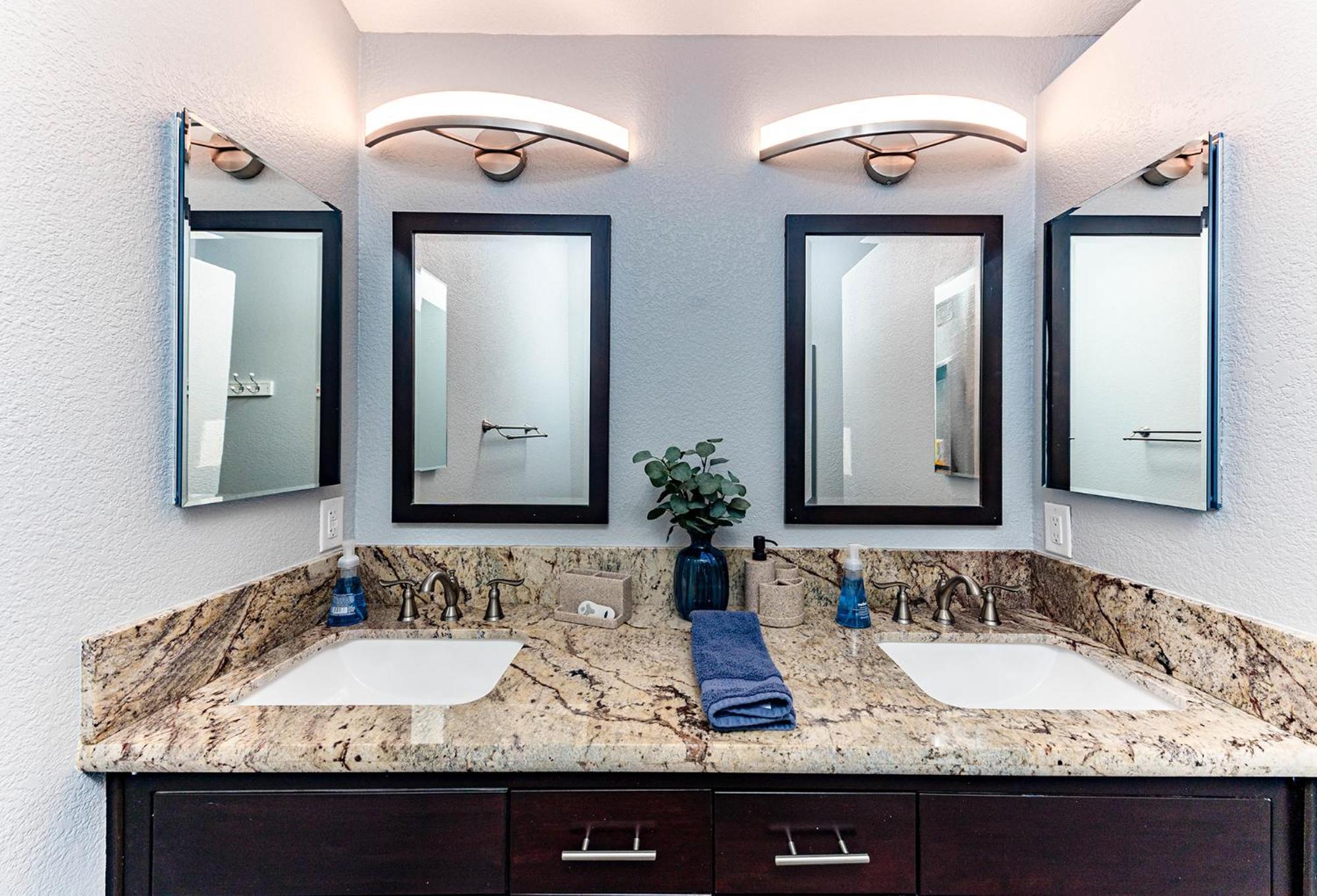 Apartment Lakeview Minute From New Launch With Pool And