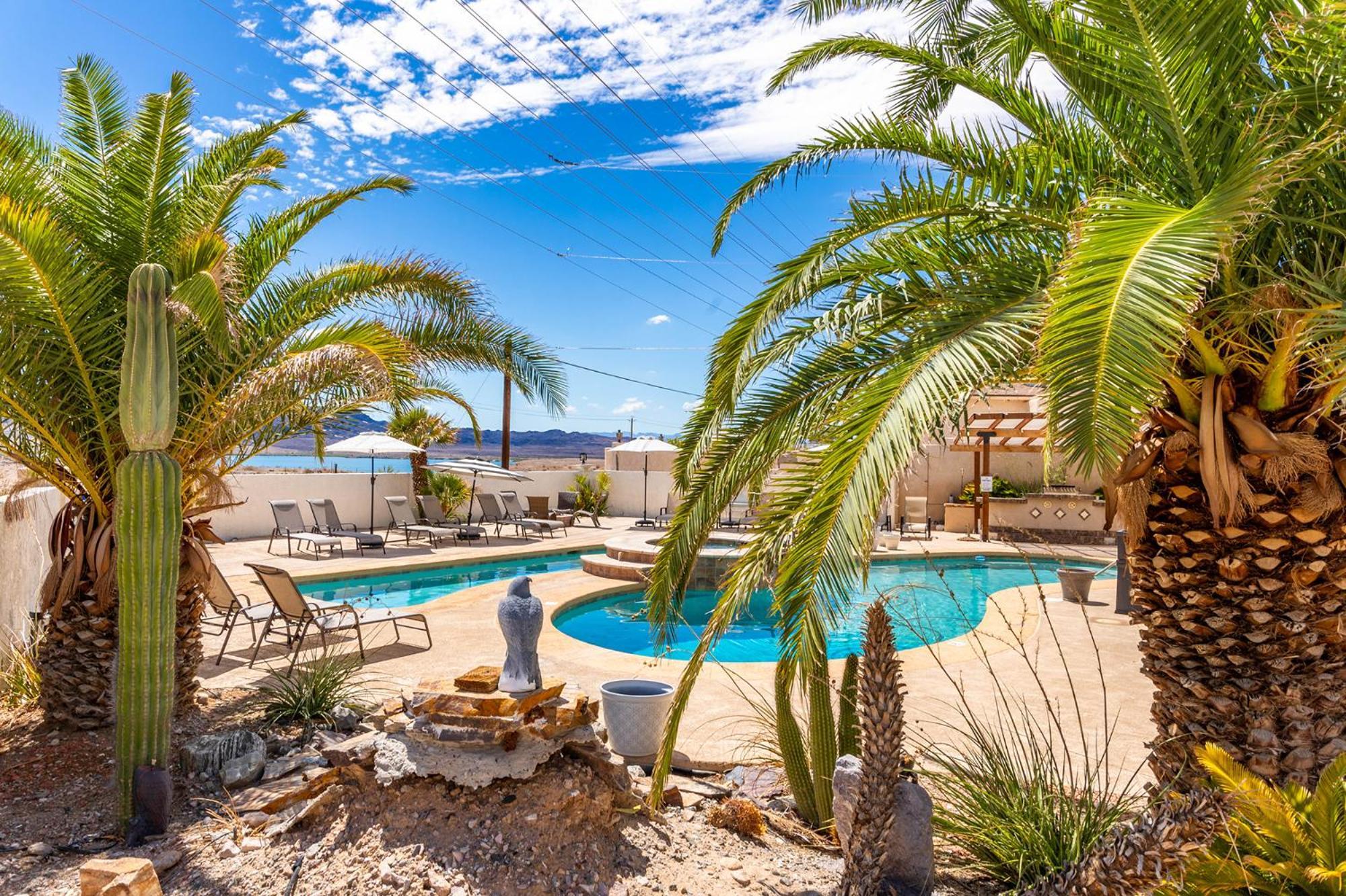 Apartment Lakeview Minute From New Launch With Pool And Lake Havasu City
