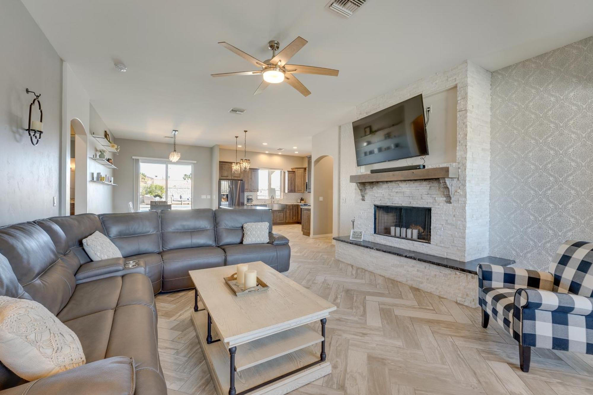 Holiday home Havasu With Heated Pool And Spa!
