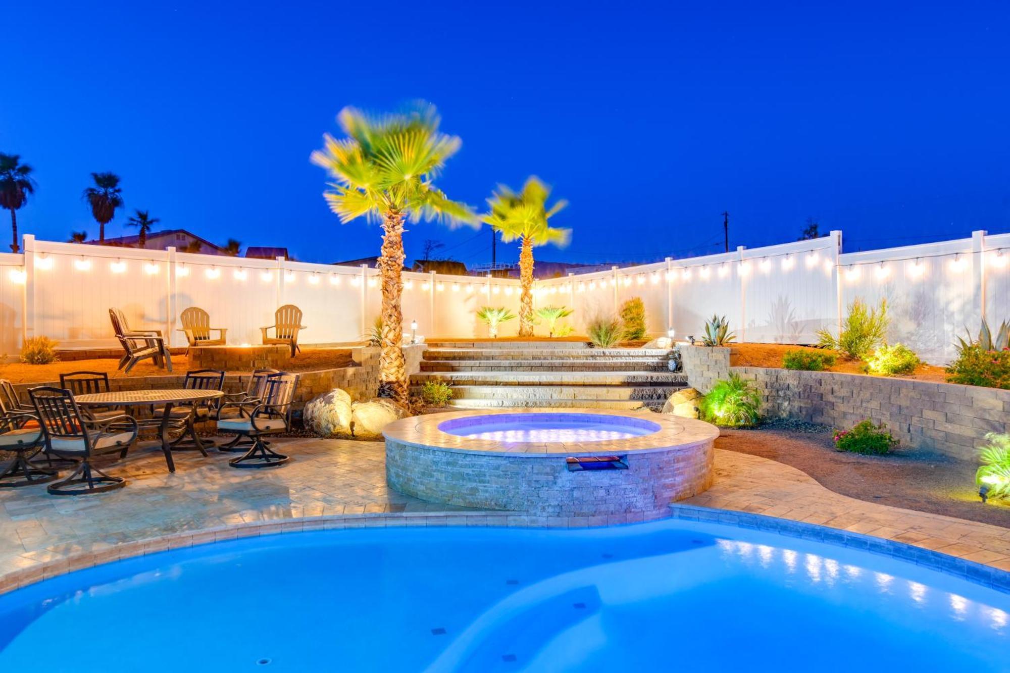Bright Lake Havasu With New Backyard Oasis! Holiday home *