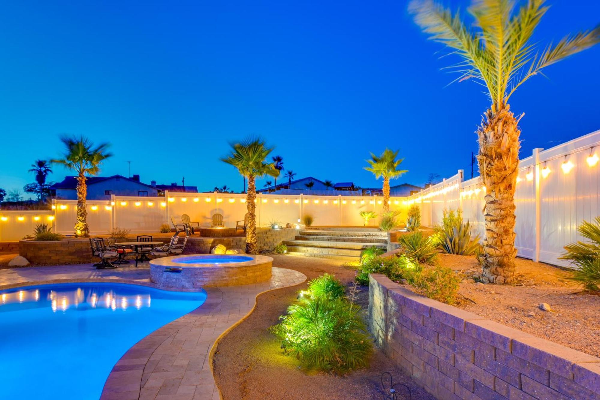 Bright Lake Havasu With New Backyard Oasis!