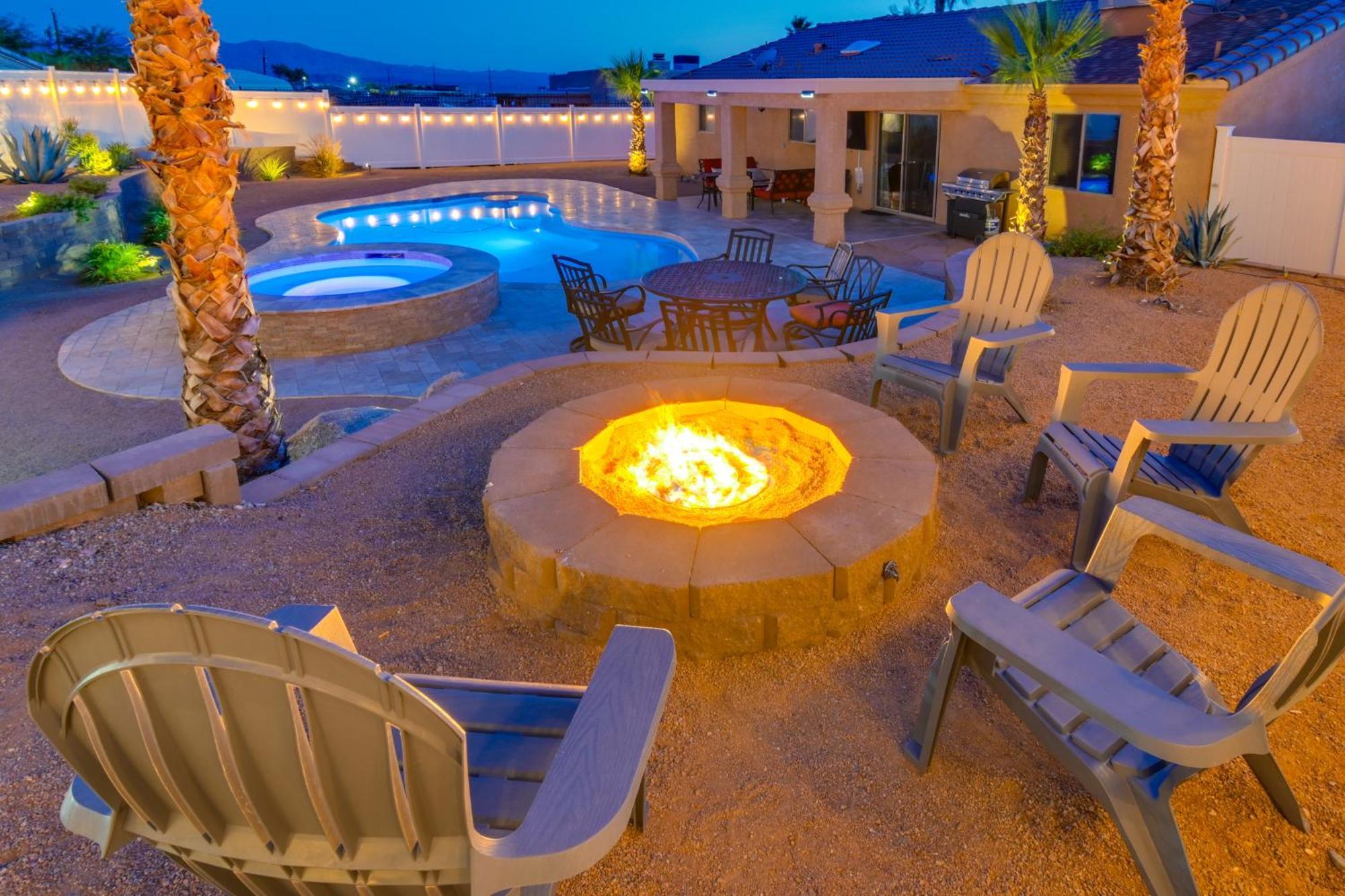 Bright Lake Havasu With New Backyard Oasis!