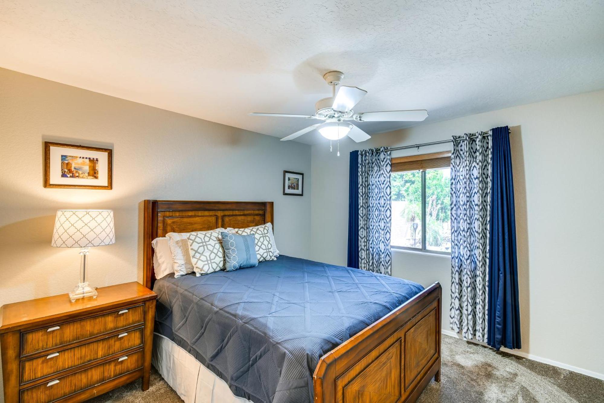 Havasu Oasis With Outdoor Pool And Hot Tub! Holiday home