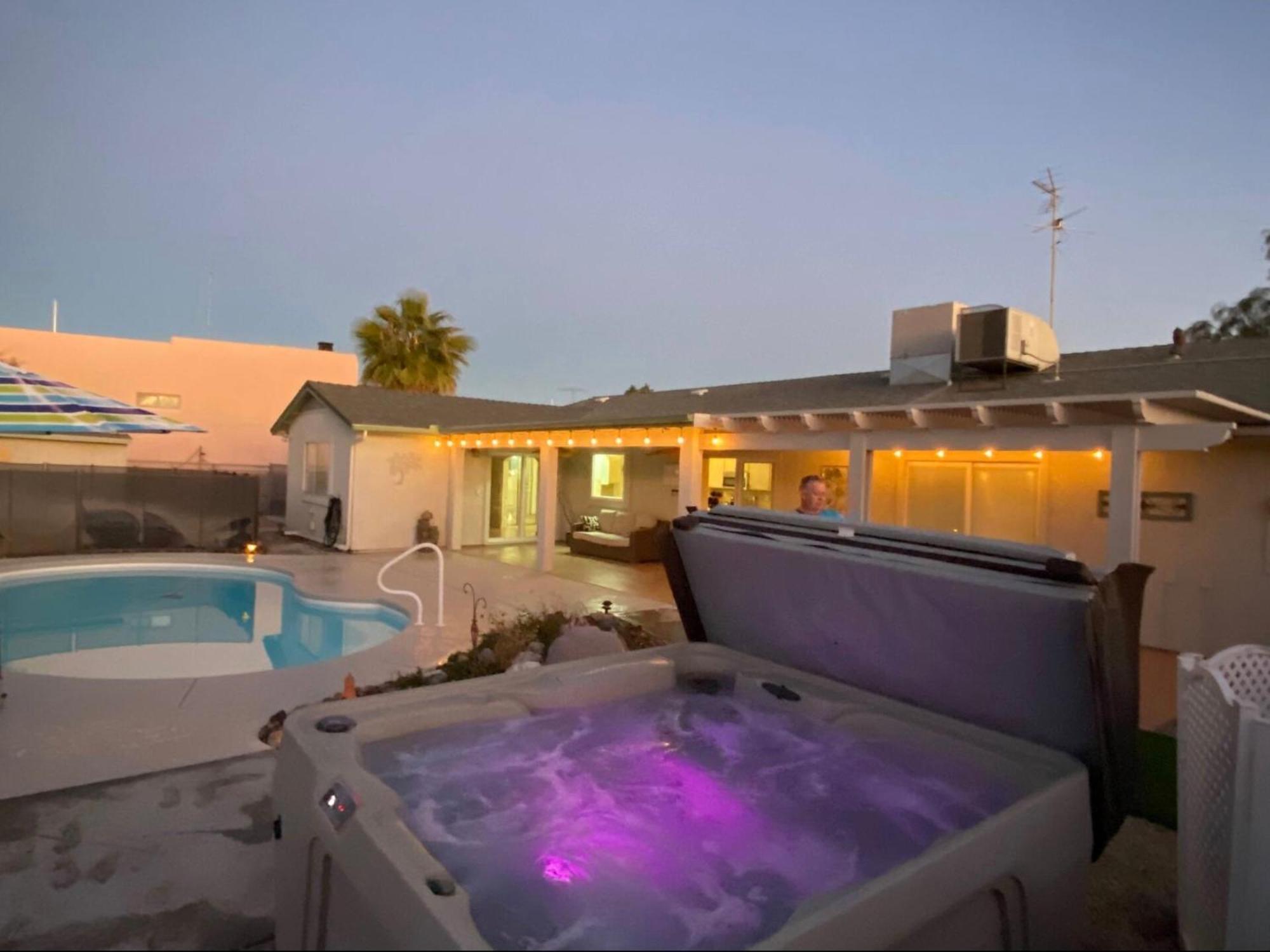 Holiday home Jacuzzi Pool & Casita Wifi Ac Tvs Rv Boat Parking