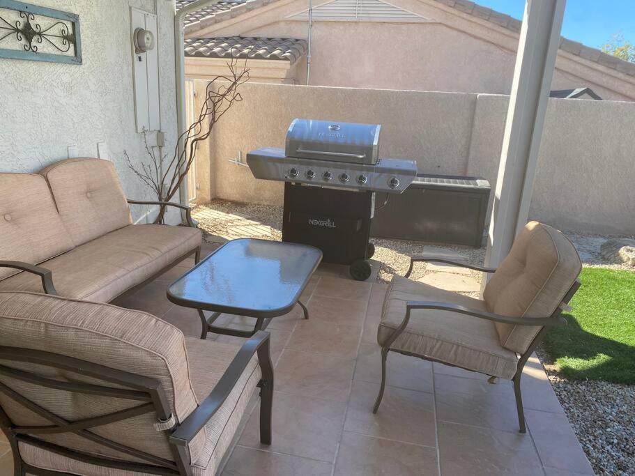 Holiday home Jacuzzi Pool & Casita Wifi Ac Tvs Rv Boat Parking Lake Havasu City