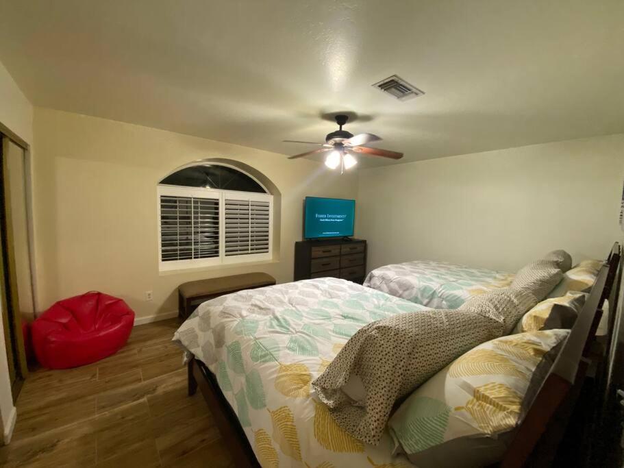 Holiday home Jacuzzi Pool & Casita Wifi Ac Tvs Rv Boat Parking